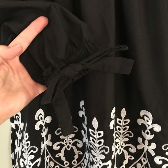 Time & Tru Off or On Shoulder Embroidered … - Picture 4 of 7